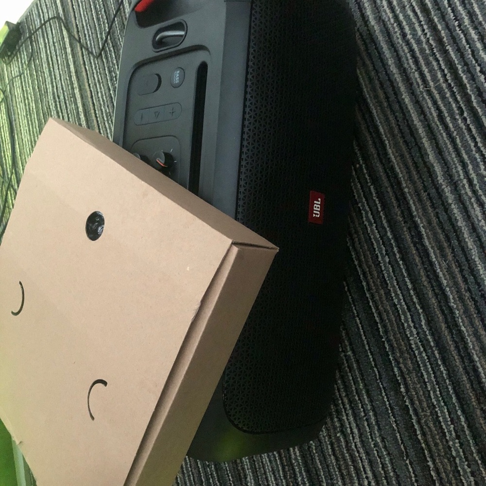 Open box - Picture 2 of 11